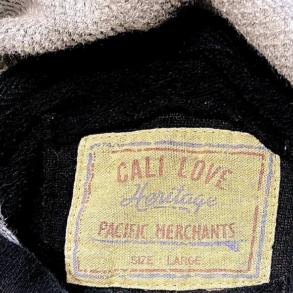 CALI LOVE Heritage black sweatshirt - Picture 4 of 4